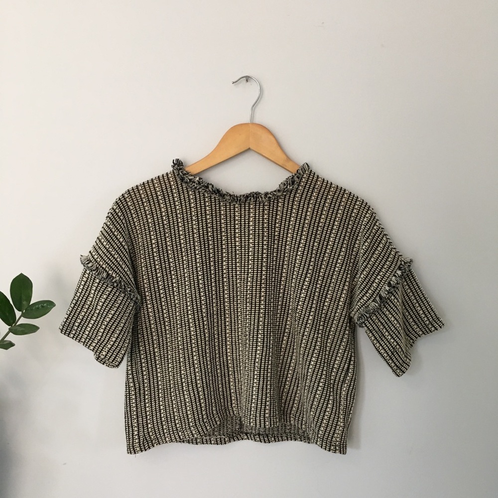 3/$30 Black & White Knit Top